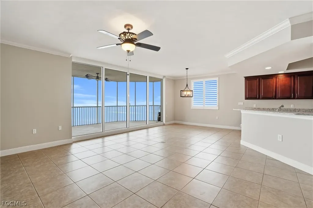 2090 W 1st Street Fort Myers FL 33901