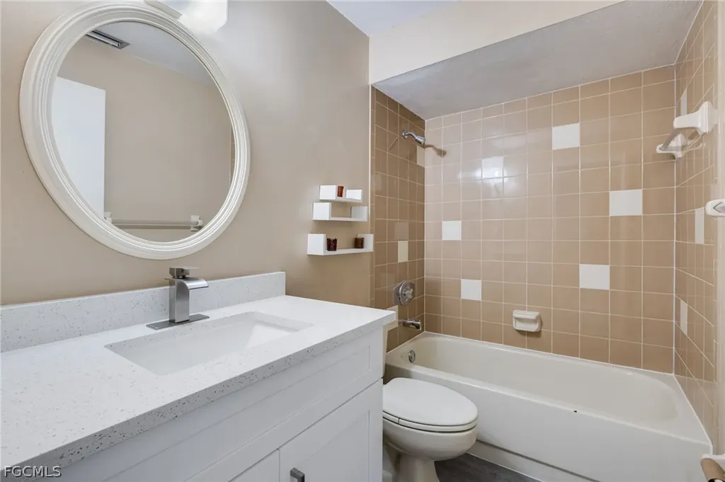 1113 Cape Coral Parkway W Cape Coral FL 33914