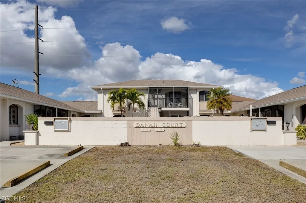 1113 Cape Coral Parkway W Cape Coral FL 33914