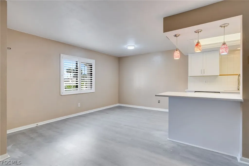 1113 Cape Coral Parkway W Cape Coral FL 33914