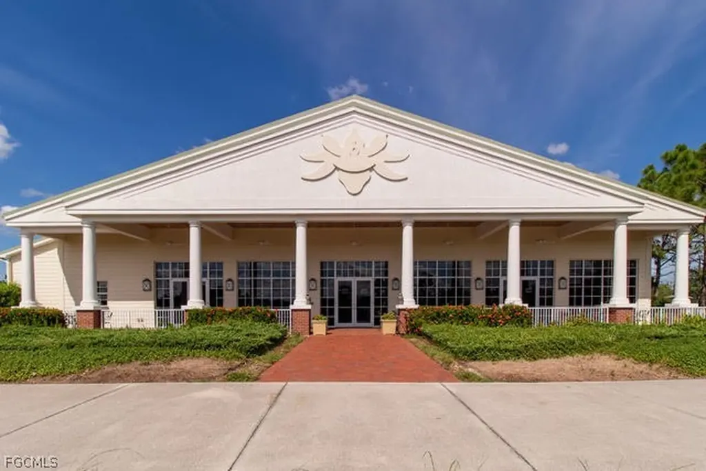 3760 Crosswater Drive North Fort Myers FL 33917