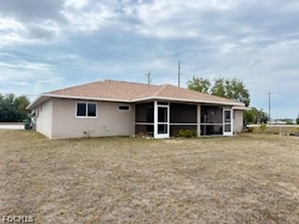 1817 Santa Barbara Boulevard Cape Coral FL 33991