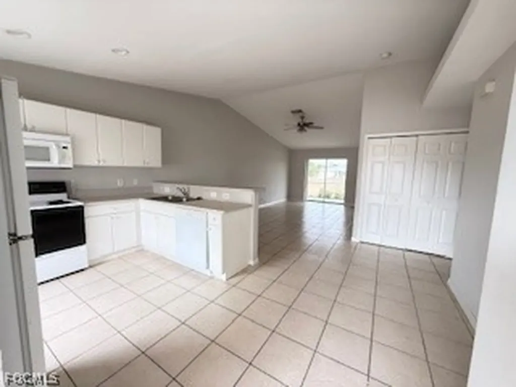 1817 Santa Barbara Boulevard Cape Coral FL 33991