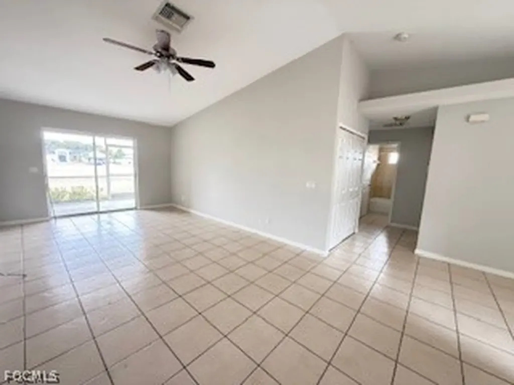 1817 Santa Barbara Boulevard Cape Coral FL 33991