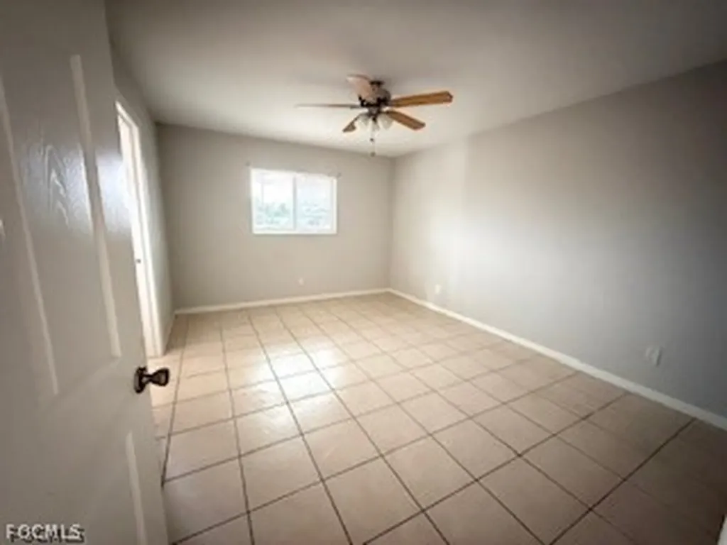 1817 Santa Barbara Boulevard Cape Coral FL 33991