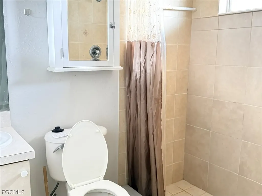 1817 Santa Barbara Boulevard Cape Coral FL 33991