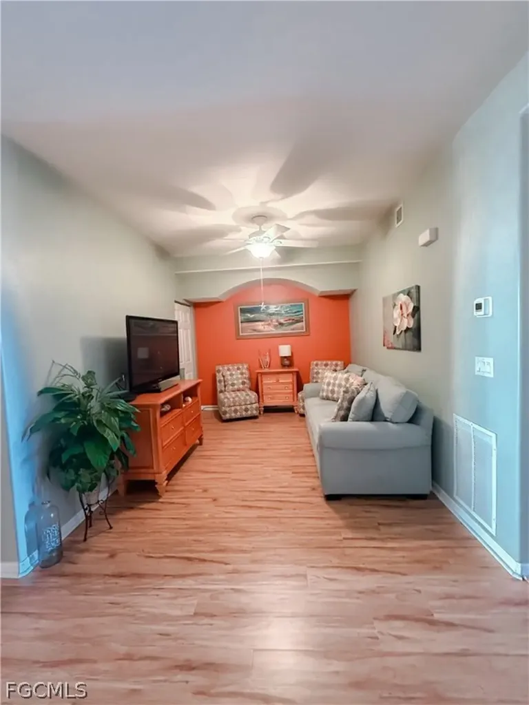 1137 Van Loon Commons Circle Cape Coral FL 33909