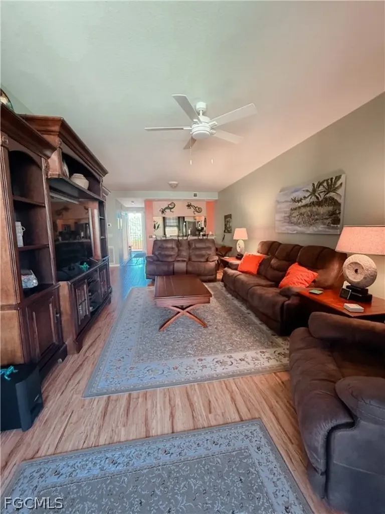 1137 Van Loon Commons Circle Cape Coral FL 33909