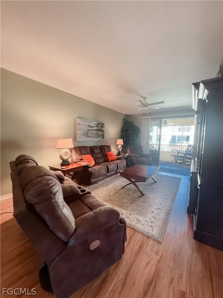 1137 Van Loon Commons Circle Cape Coral FL 33909