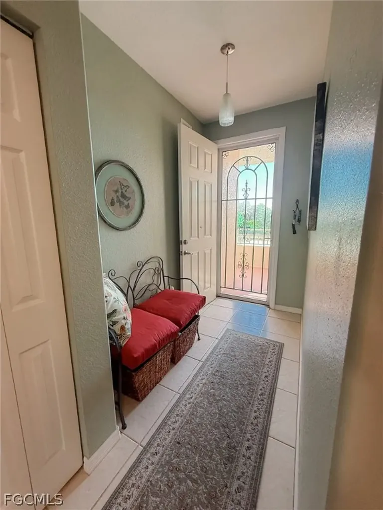 1137 Van Loon Commons Circle Cape Coral FL 33909
