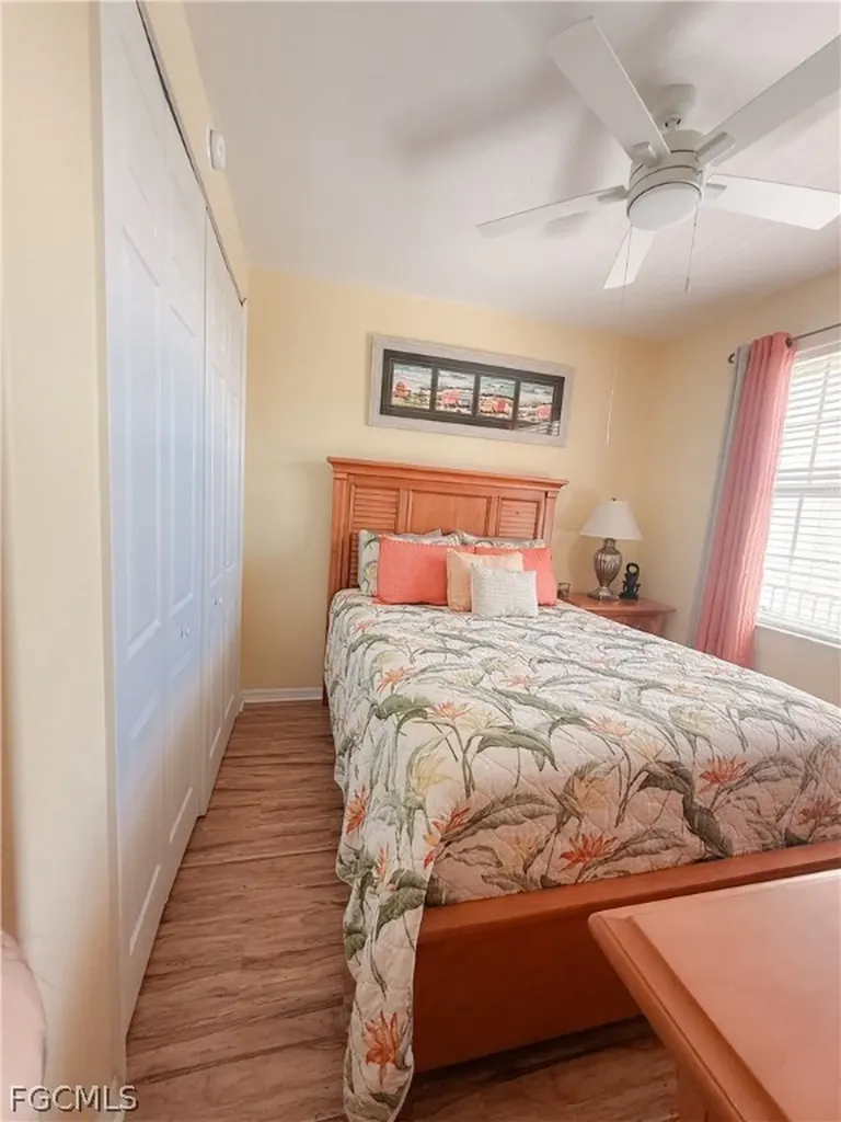 1137 Van Loon Commons Circle Cape Coral FL 33909