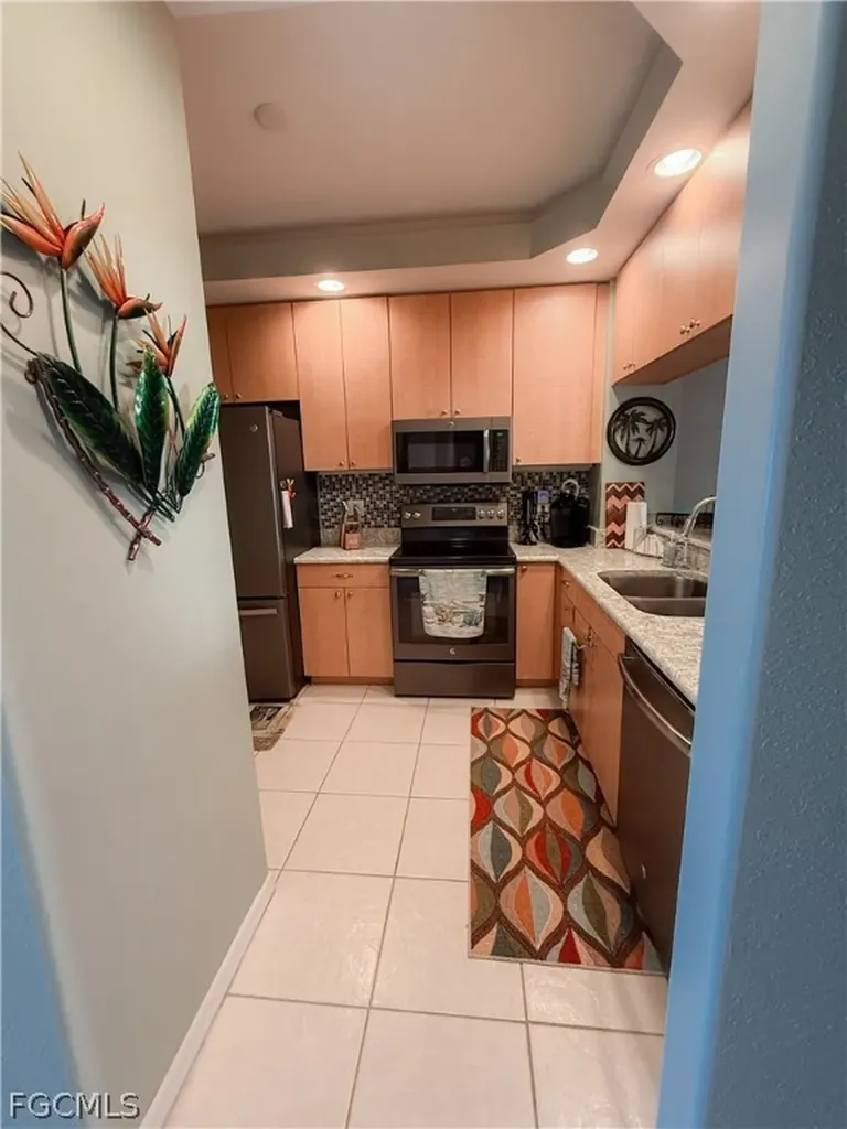 1137 Van Loon Commons Circle Cape Coral FL 33909