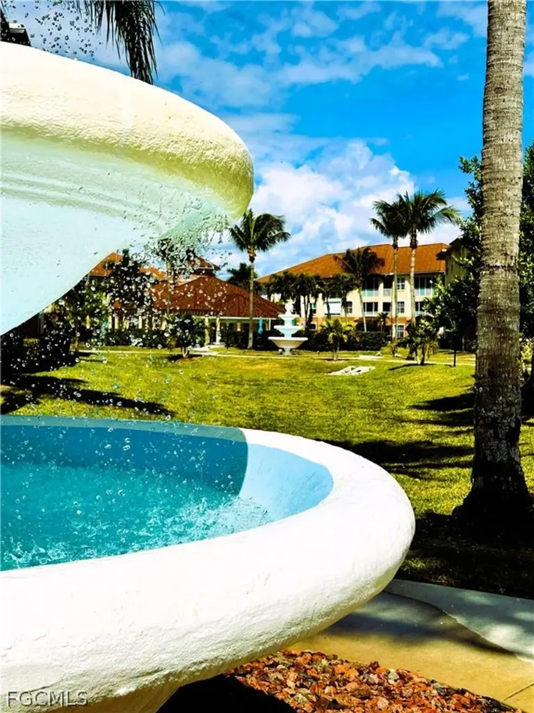 1137 Van Loon Commons Circle Cape Coral FL 33909