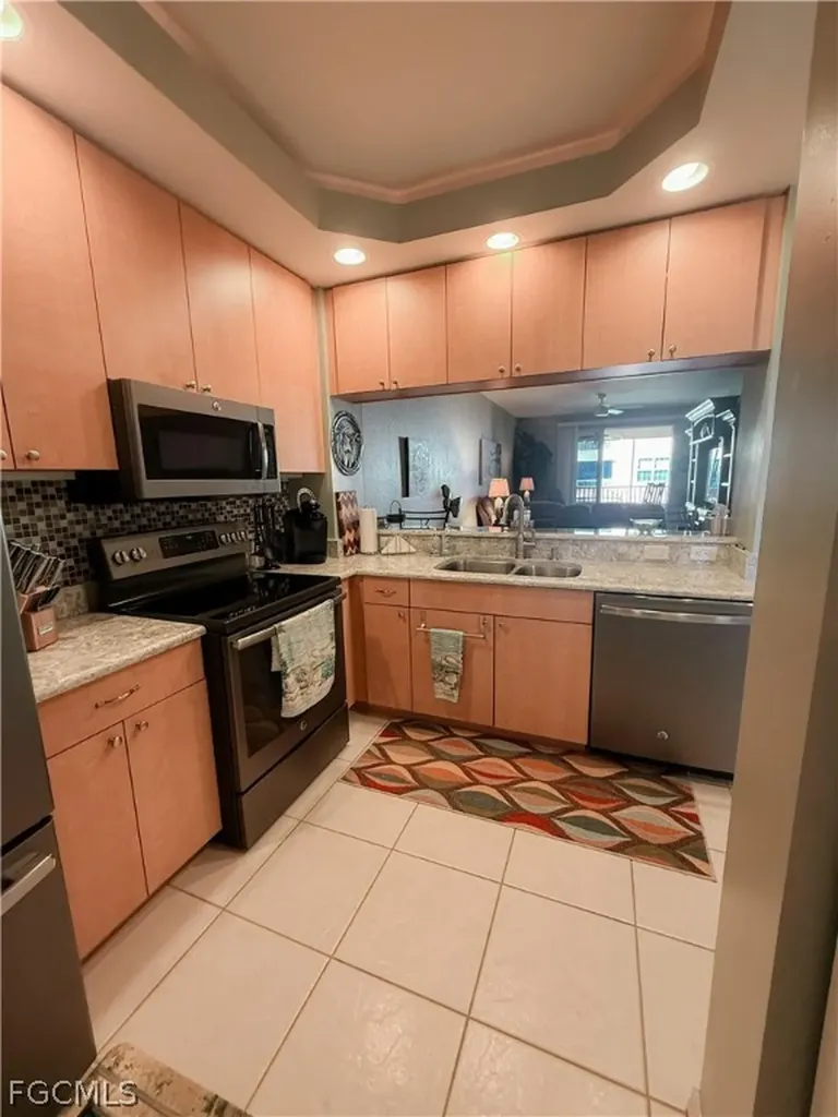 1137 Van Loon Commons Circle Cape Coral FL 33909