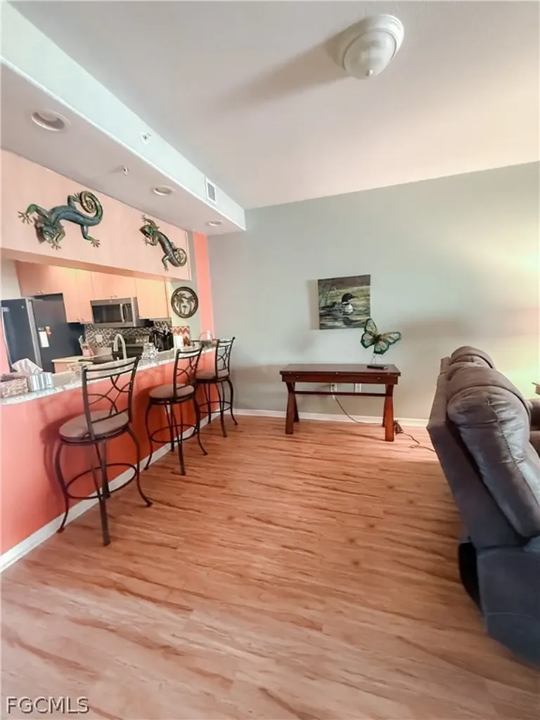 1137 Van Loon Commons Circle Cape Coral FL 33909