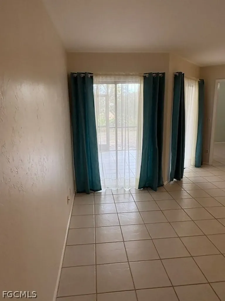 9627 Eaton Gardens Lane Fort Myers FL 33919