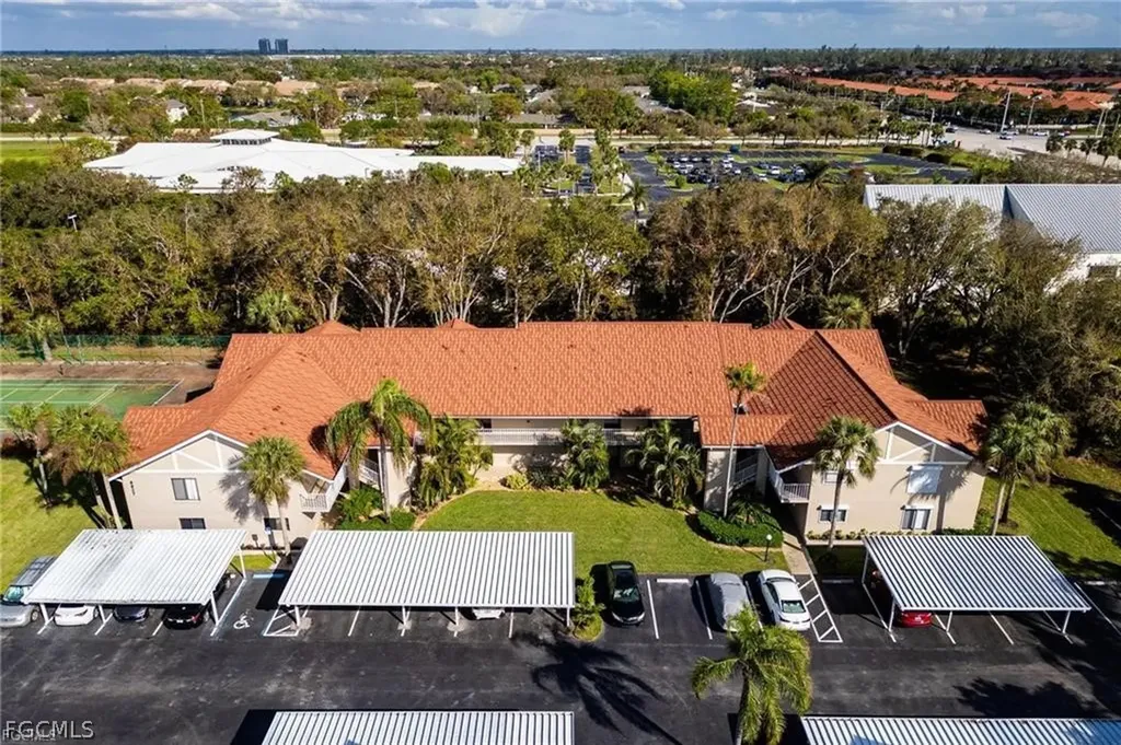 9627 Eaton Gardens Lane Fort Myers FL 33919
