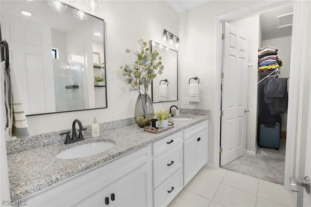 10804 Glenhurst Street Fort Myers FL 33913