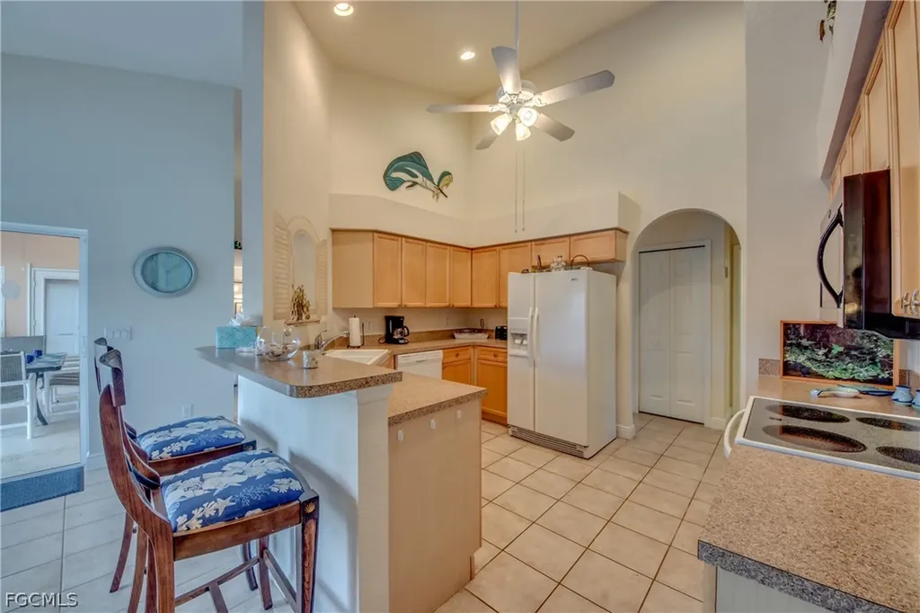 5244 Willow Court Cape Coral FL 33904