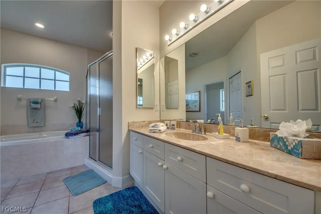 5244 Willow Court Cape Coral FL 33904