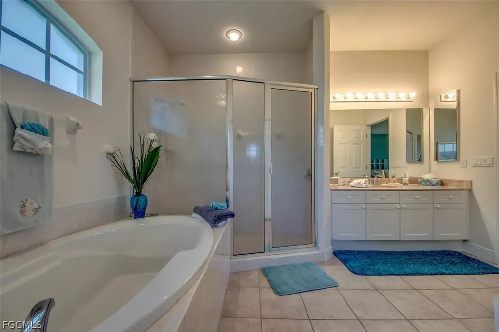 5244 Willow Court Cape Coral FL 33904