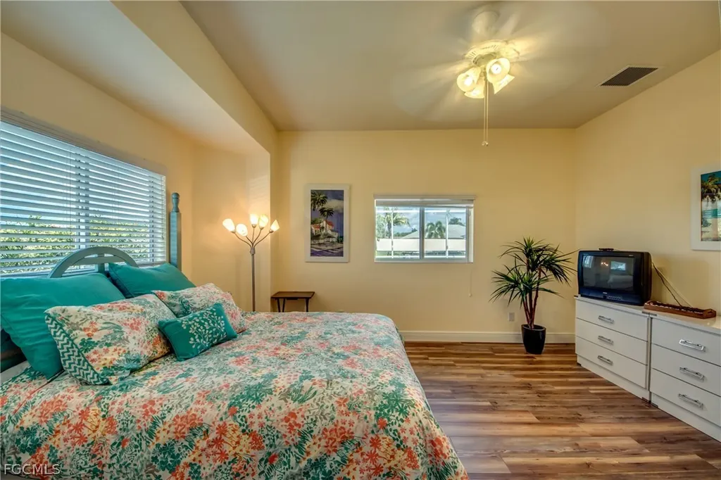 5244 Willow Court Cape Coral FL 33904