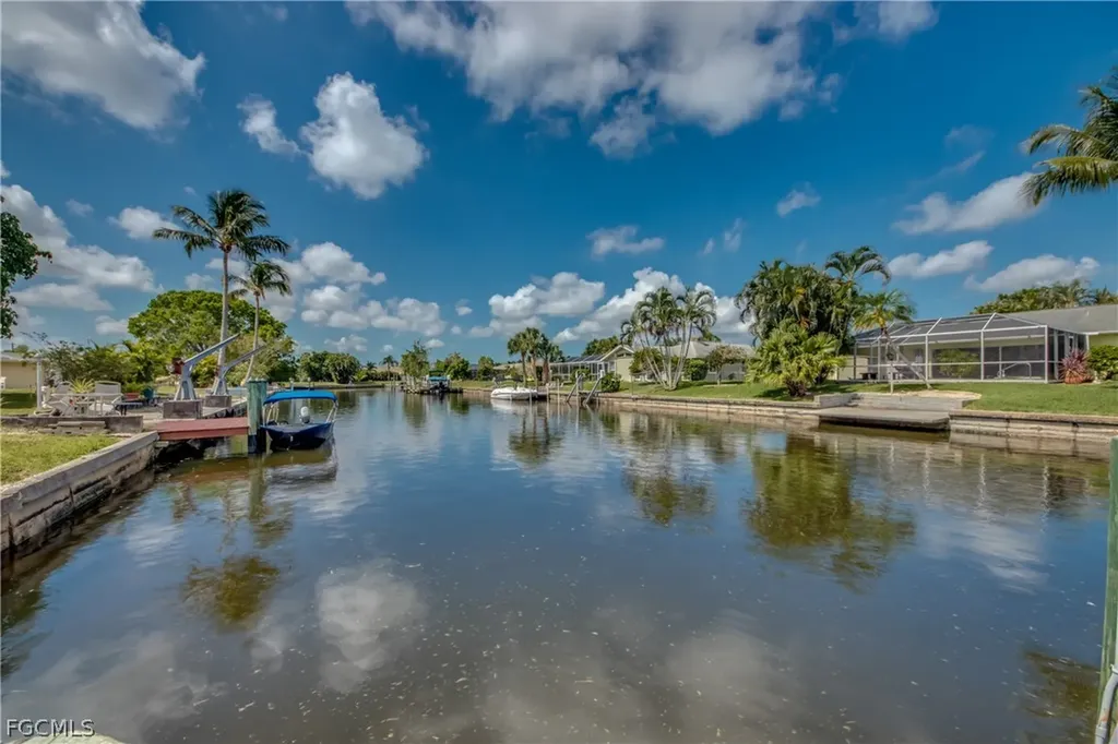5244 Willow Court Cape Coral FL 33904