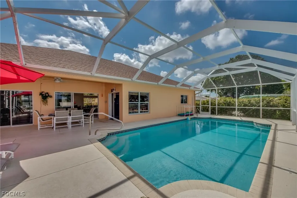 5244 Willow Court Cape Coral FL 33904
