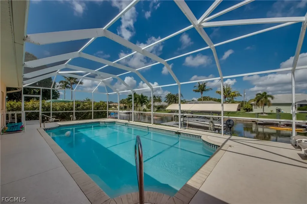 5244 Willow Court Cape Coral FL 33904
