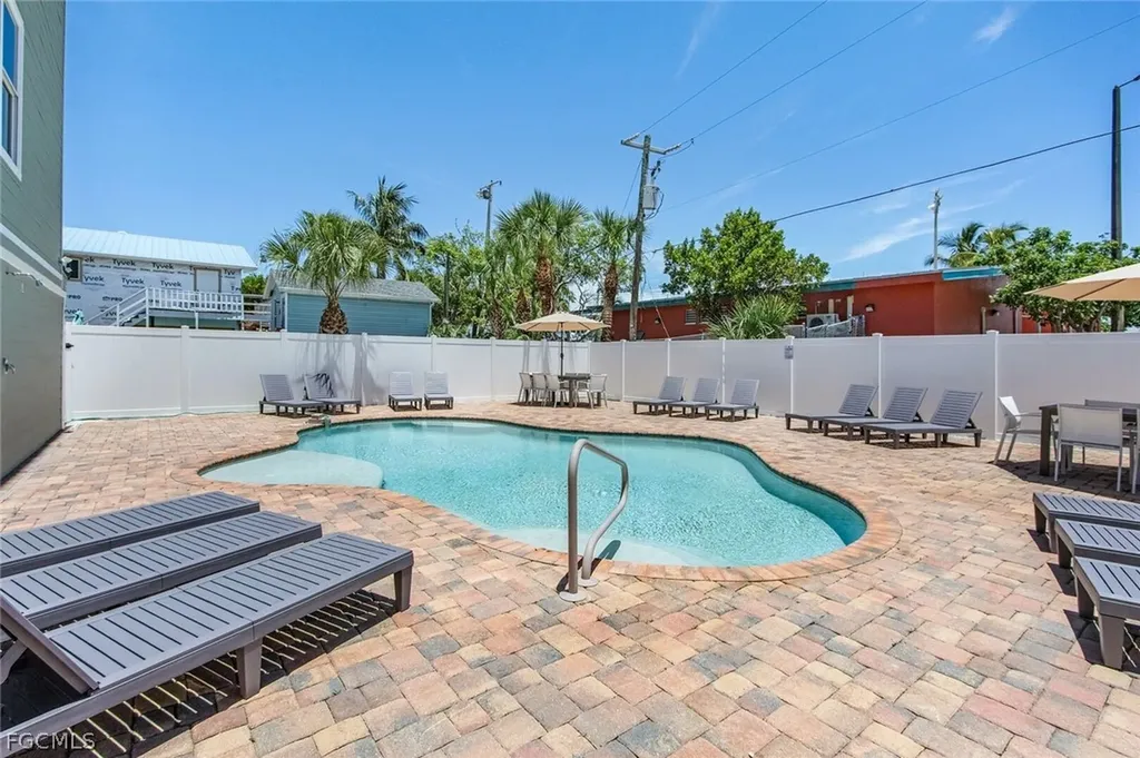2633 Estero Boulevard Fort Myers Beach FL 33931