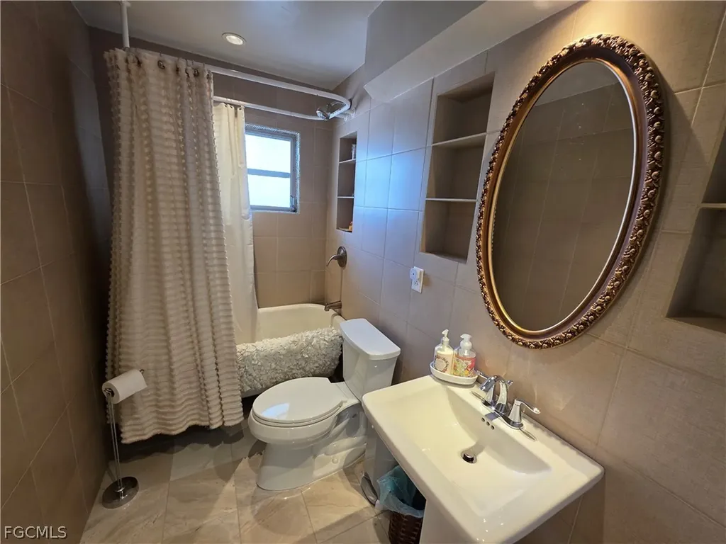 1557 Moreno Avenue Fort Myers FL 33901