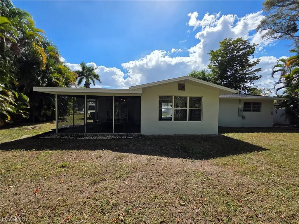 1557 Moreno Avenue Fort Myers FL 33901