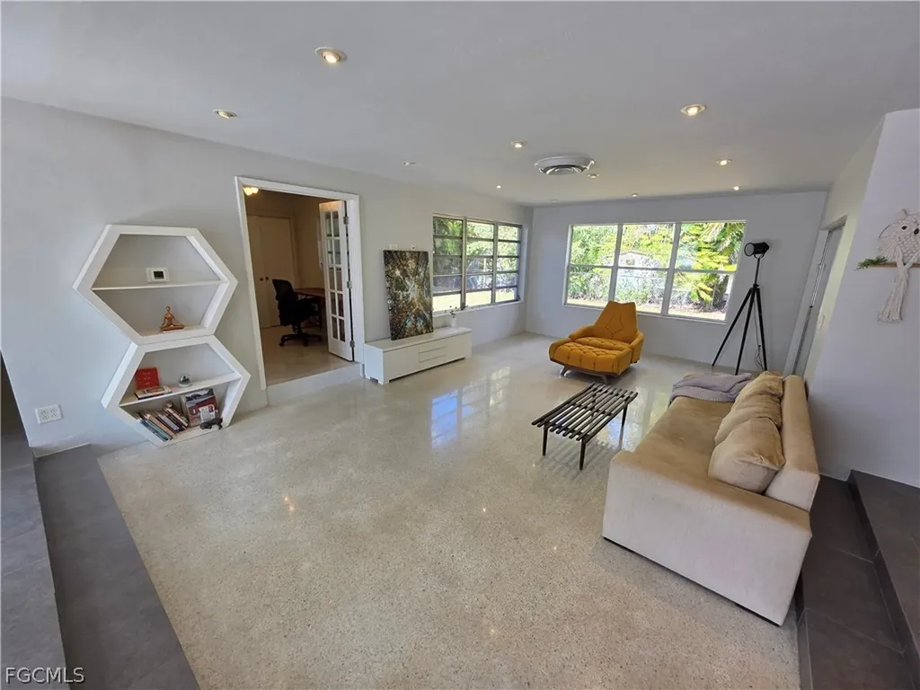 1557 Moreno Avenue Fort Myers FL 33901