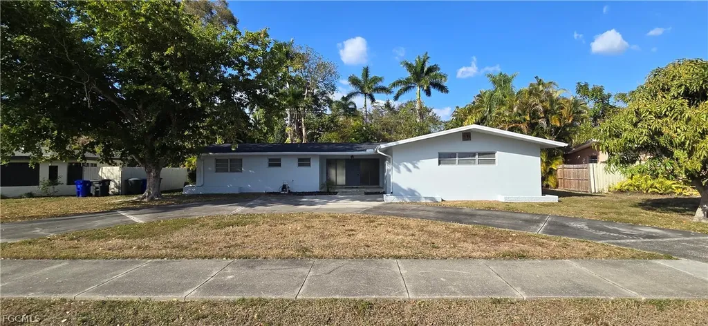 1557 Moreno Avenue Fort Myers FL 33901