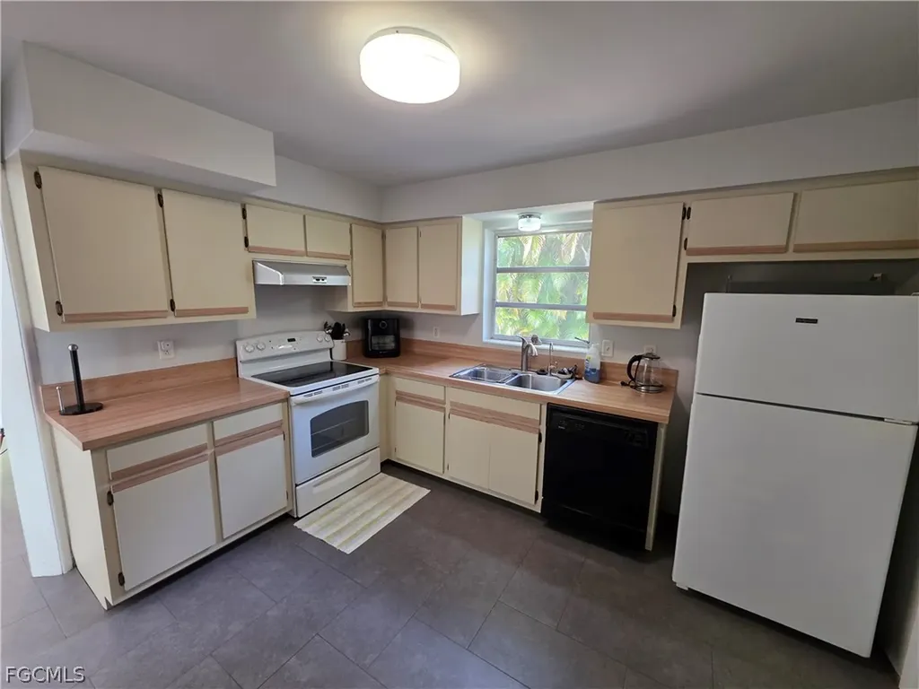 1557 Moreno Avenue Fort Myers FL 33901