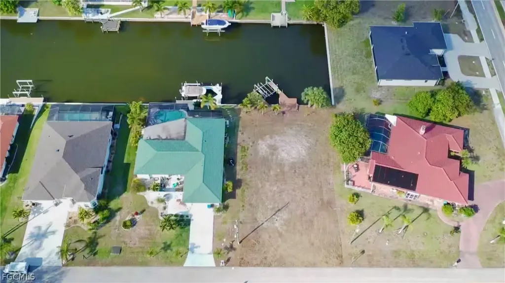 819 SE 33rd Terrace Cape Coral FL 33904