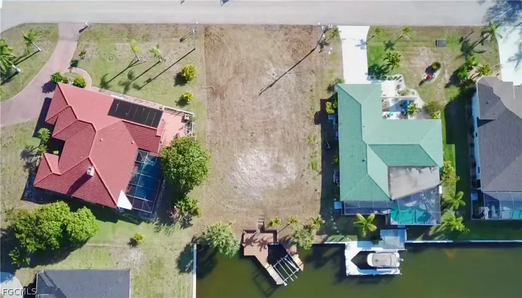 819 SE 33rd Terrace Cape Coral FL 33904
