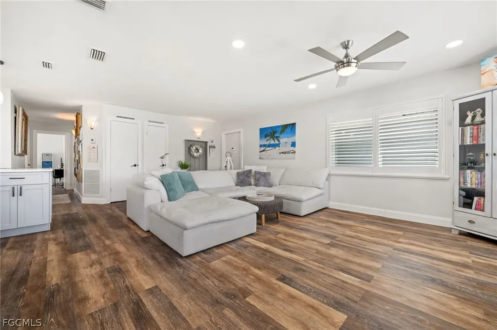 3364 N Key Drive North Fort Myers FL 33903