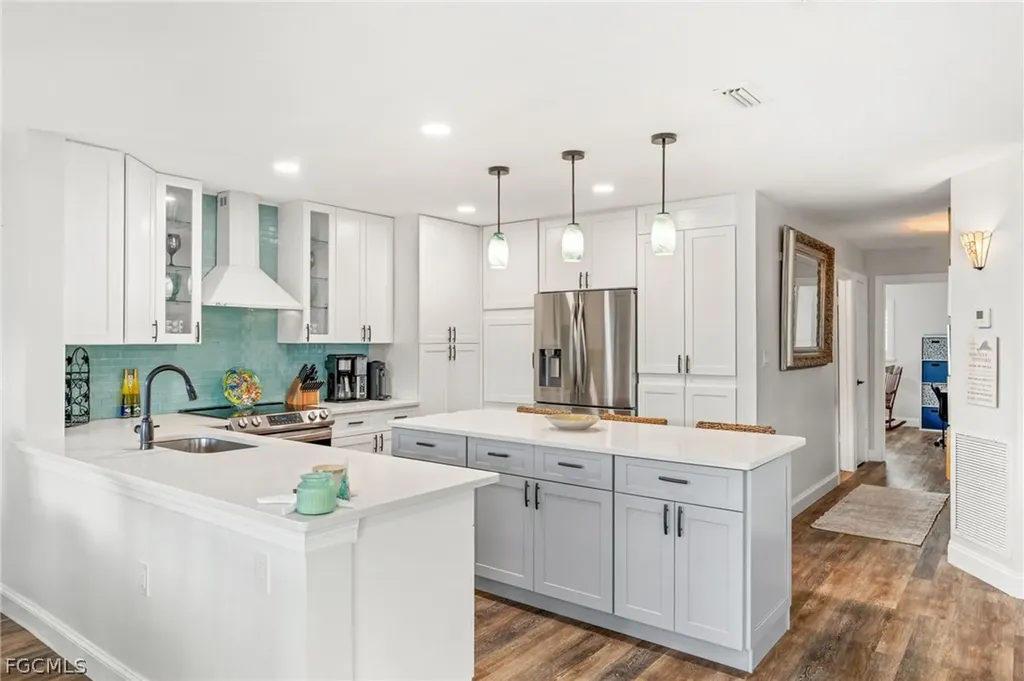 3364 N Key Drive North Fort Myers FL 33903