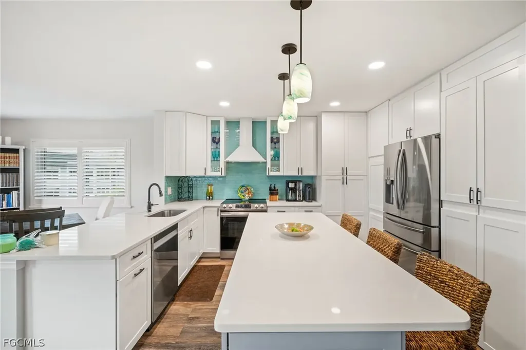 3364 N Key Drive North Fort Myers FL 33903