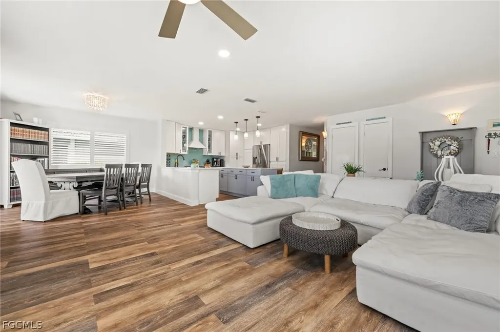 3364 N Key Drive North Fort Myers FL 33903