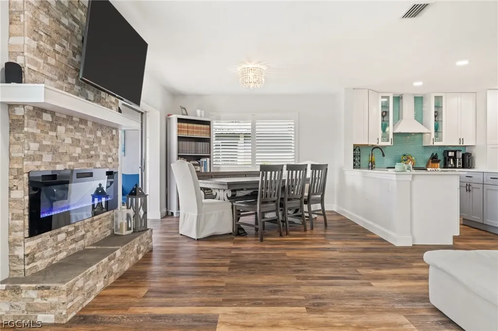 3364 N Key Drive North Fort Myers FL 33903