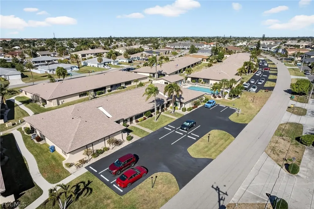 3916 SE 11th Place Cape Coral FL 33904