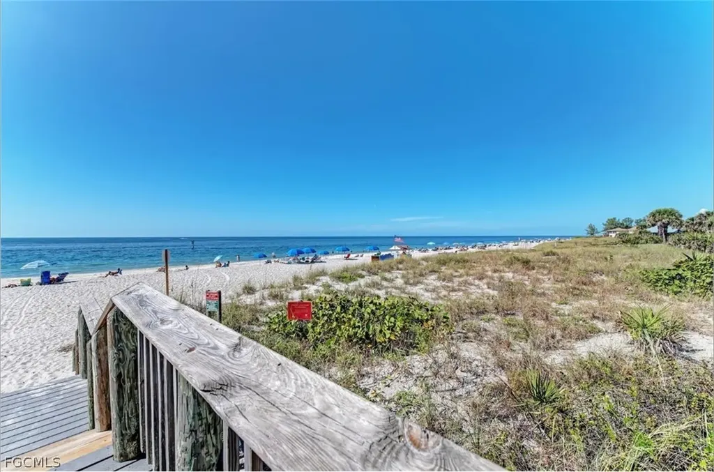 9384 Portillo Avenue Englewood FL 34224