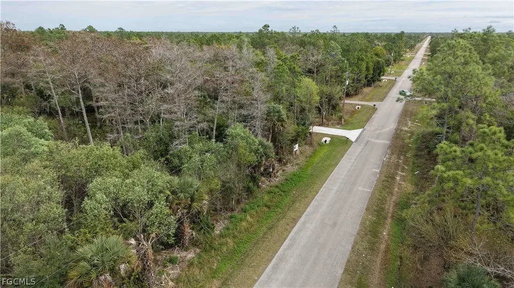 52ND Avenue NE Naples FL 34120