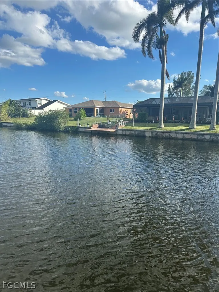 220 SE 29th Street Cape Coral FL 33904