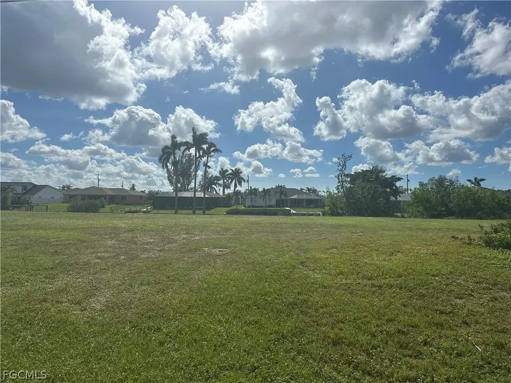 220 SE 29th Street Cape Coral FL 33904