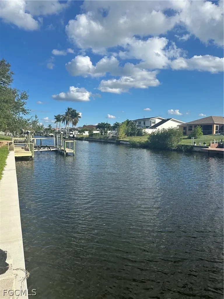 220 SE 29th Street Cape Coral FL 33904