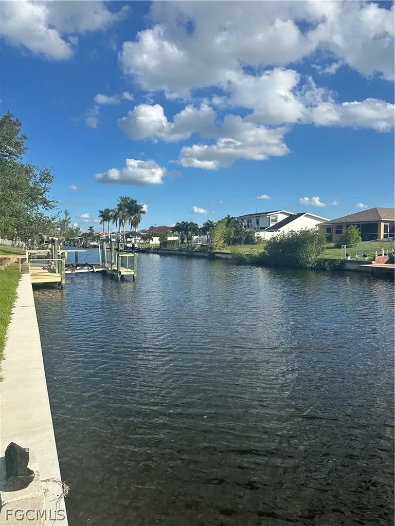 220 SE 29th Street Cape Coral FL 33904