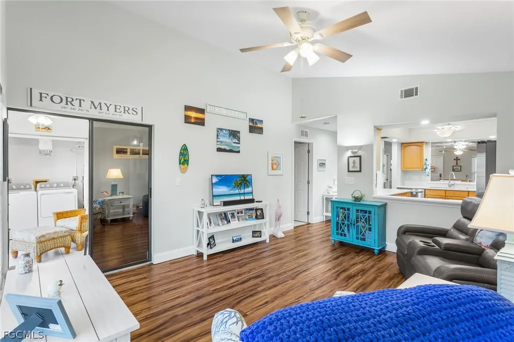 8366 Charter Club Circle Fort Myers FL 33919